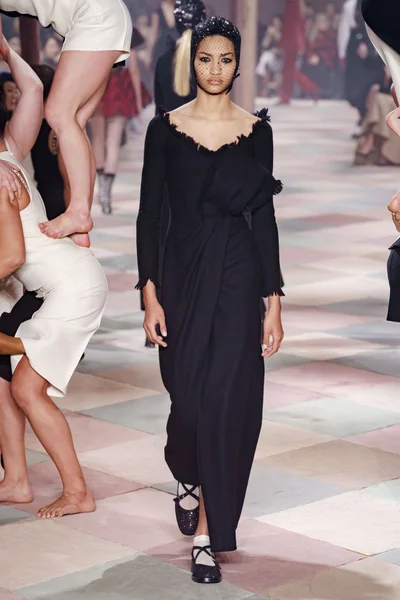 Look 7